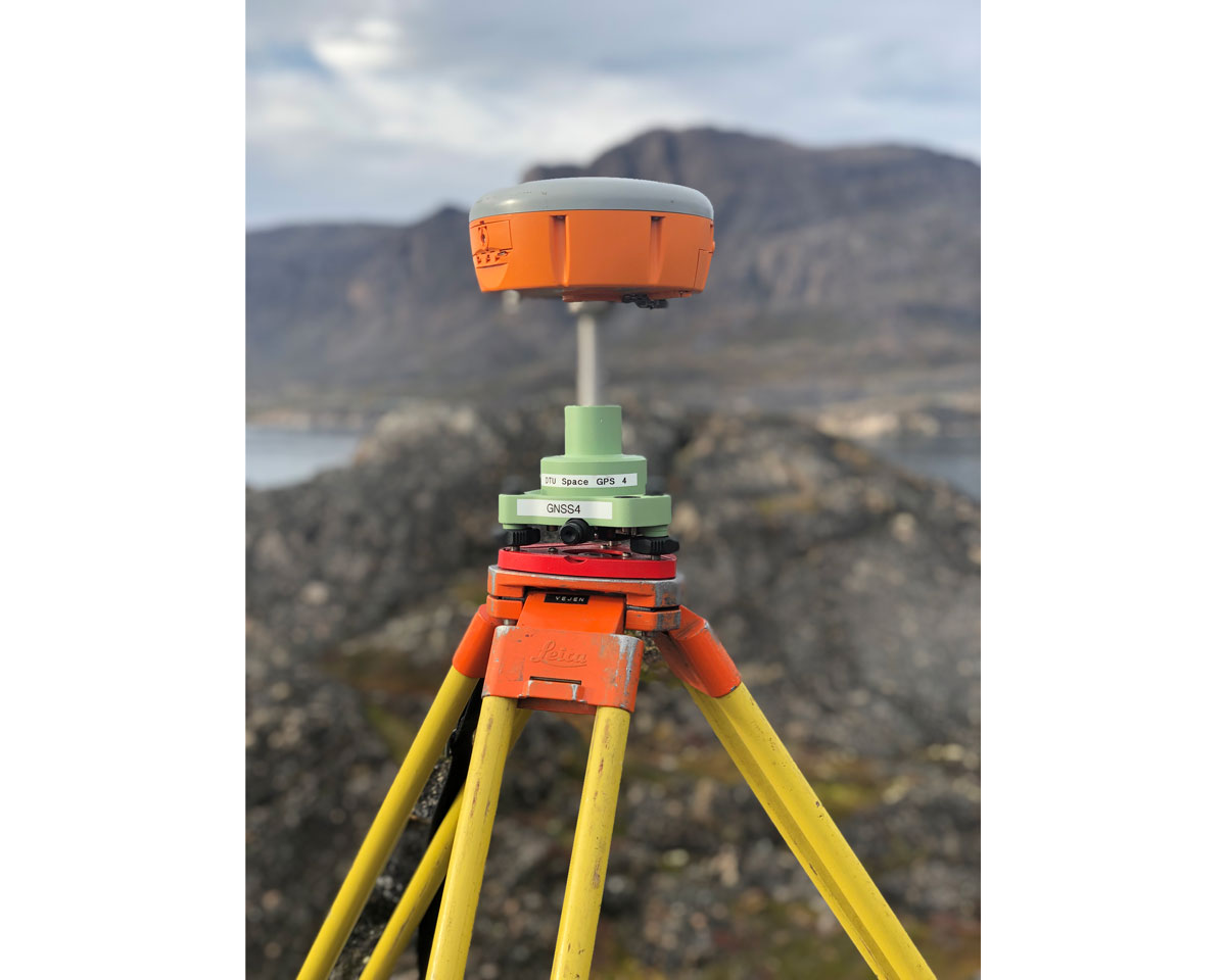 Sarah Schultz Beek - Arctic Hub - GNSS satellite receiver - Greenland research